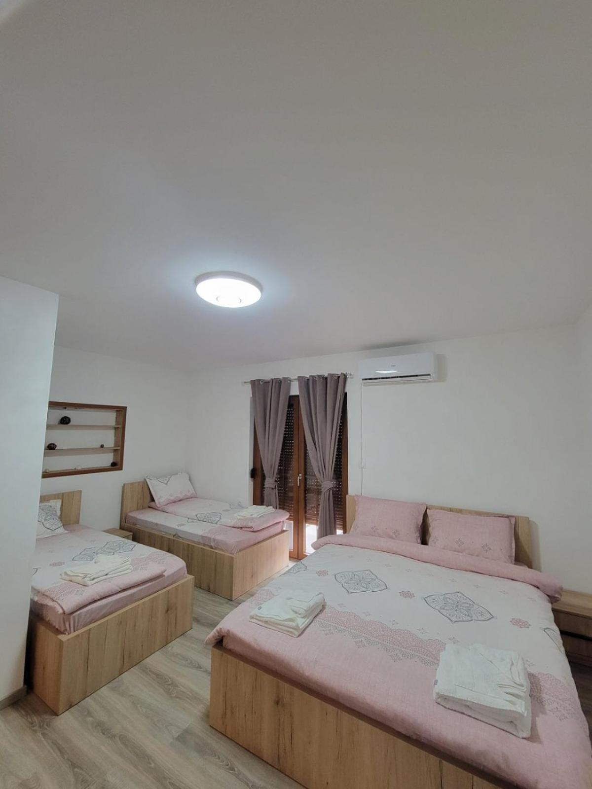Eleon Motel Brezovice Exterior foto